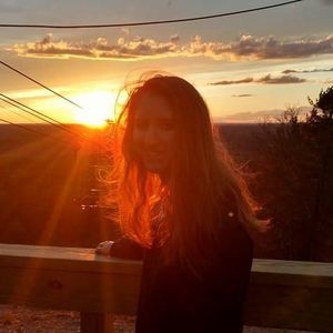 Meet your Posher, Maegan